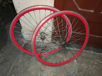 Rim , stand , carrier for sale in good condition 03135327783