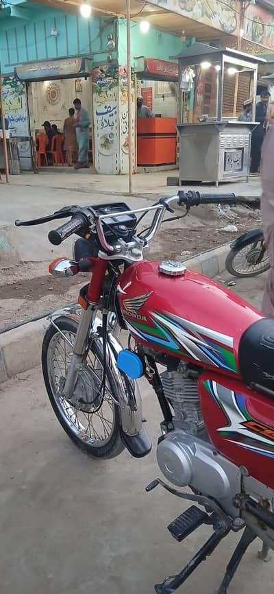 Honda 125 model 2023 genuine condition ma he
