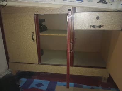 Iron stand/ Istari stand for sale