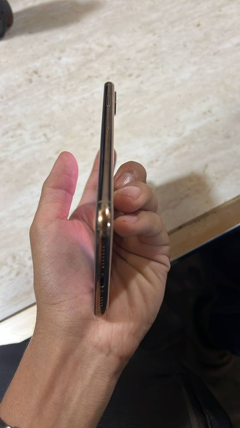 Iphone XS Max 4