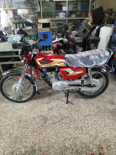Honda 125 |Honda 2025 model |= O346 8l82 869=neat condition