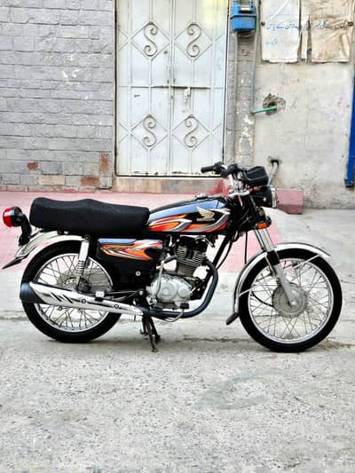 Honda CG 125 mode 2019 Lahore num