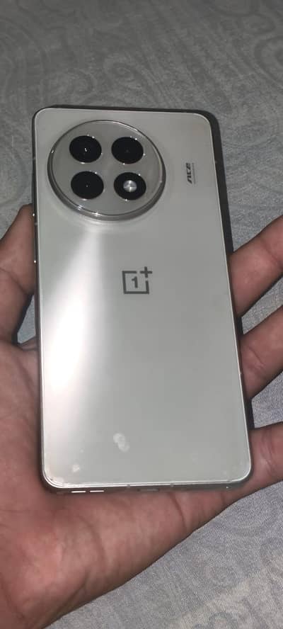 OnePlus Ace 5, OnePlus 13R, 12/256Gb Fully new. Snapdragon 8 Gen (3). .