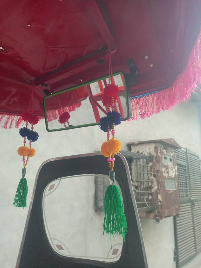 United loader rickshaw 4