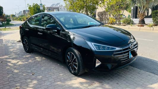 Hyundai Elantra 2022