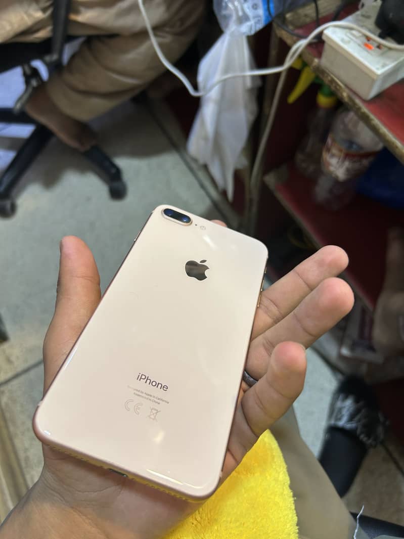 IPhone 8 Plus 4