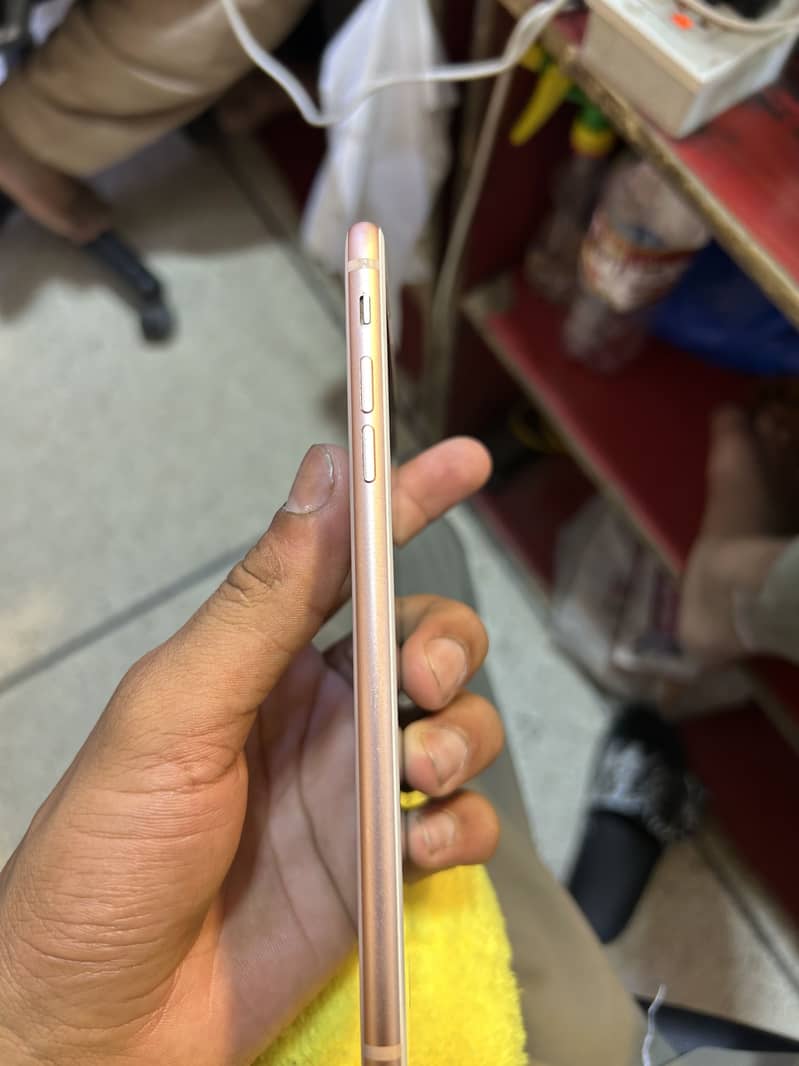 IPhone 8 Plus 6