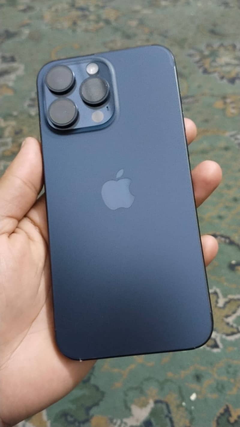 iPhone 15 pro max 1