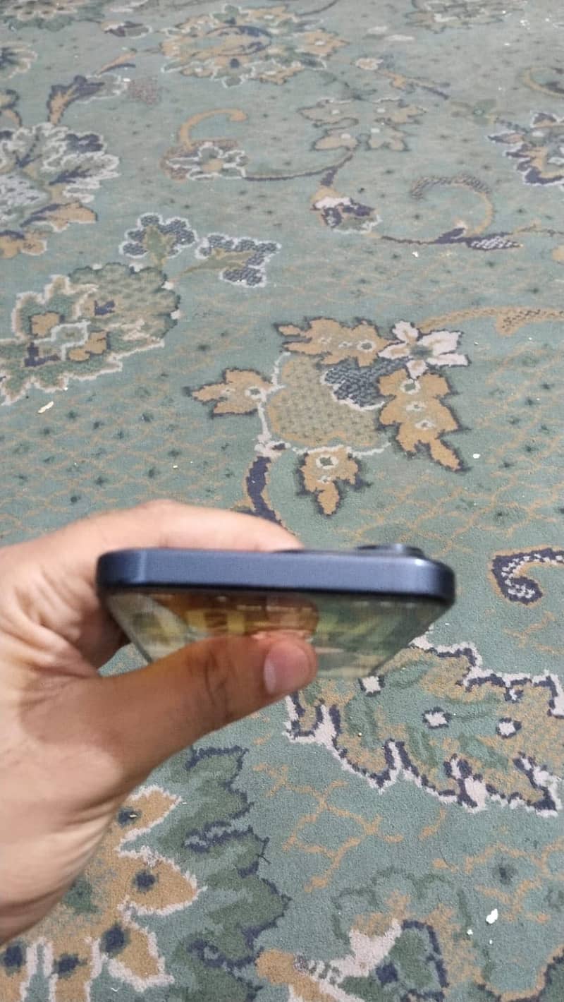 iPhone 15 pro max 3