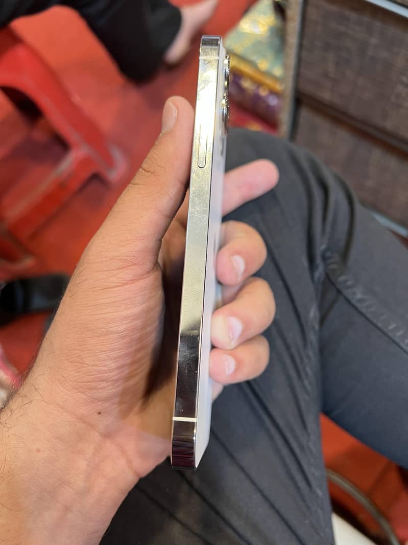 iphone 13 pro max 1