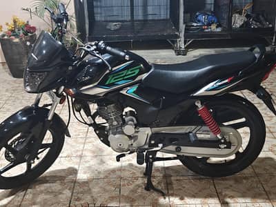 Honda CB 125 delux black