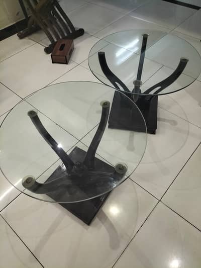 2 Tables for sale