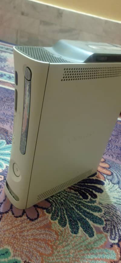 Xbox 360 fat 256 gb storage 27 games installed including GTA 5