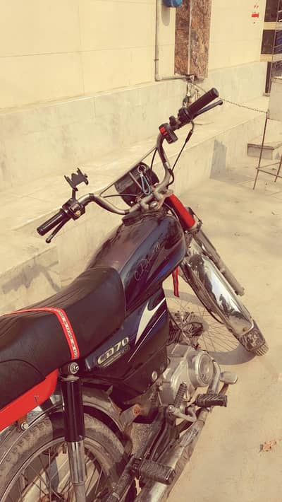 CD 70 2008 Mobile for sale