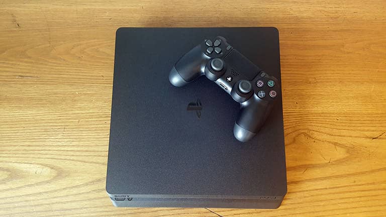 Ps4 slim 0