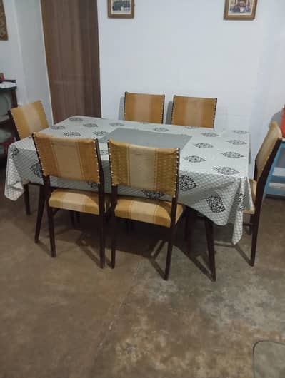 dinning table with 6 chairs