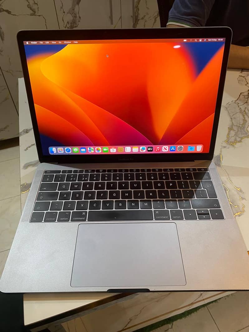 Apple MacBook Pro 2017 13” Retina | Core i5 | 8GB RAM | 128GB SSD ...