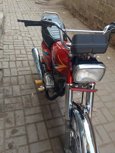 Honda CG 125 model 2004 for urgent sale