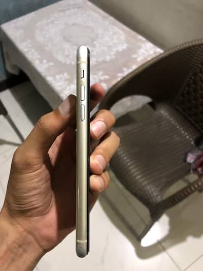 64 gb condition ap pic main dekh skty hy searious buyer contact kry