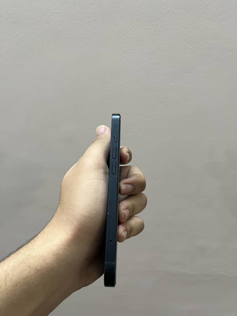 Iphone 13-pta 4