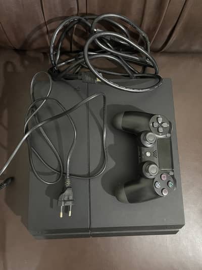 Ps4 Fat Jailbreak 500gb with controller and cables