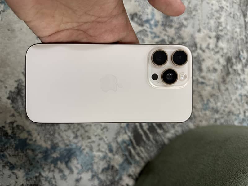Iphone 16 pro max 0
