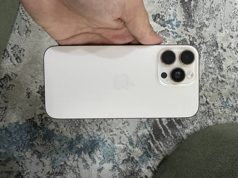 Iphone 16 pro max 2