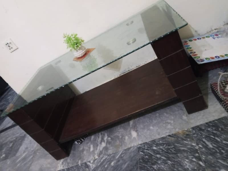 Center table 0