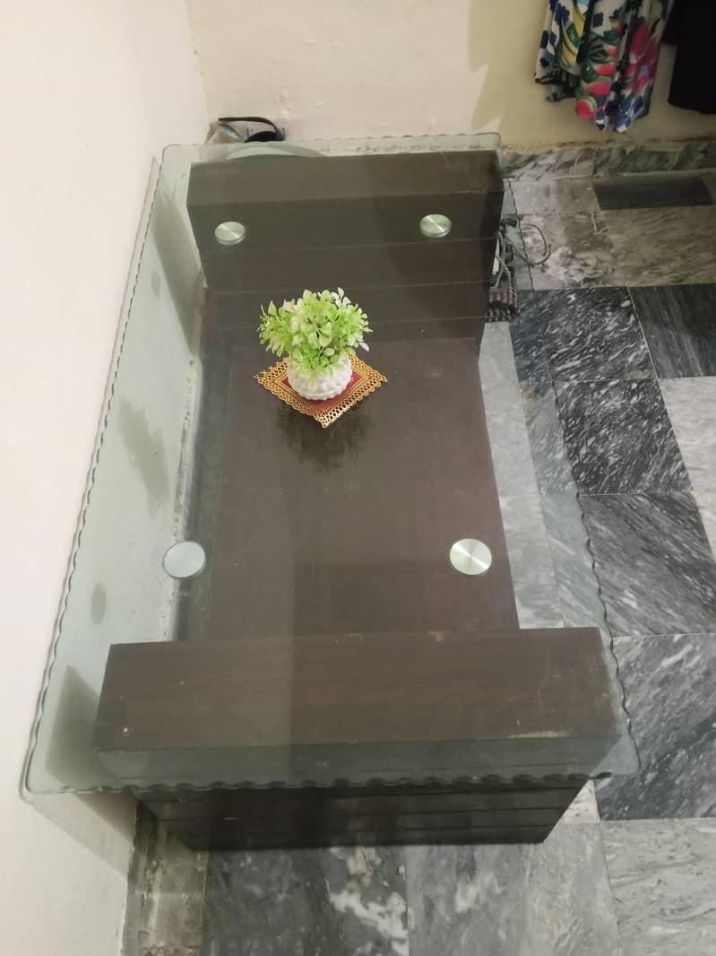 Center table 3