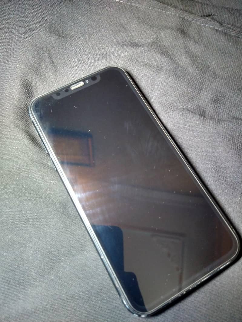 IPHONE XR 0