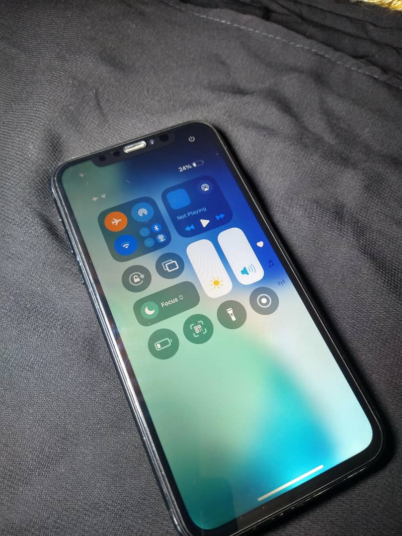 IPHONE XR 3