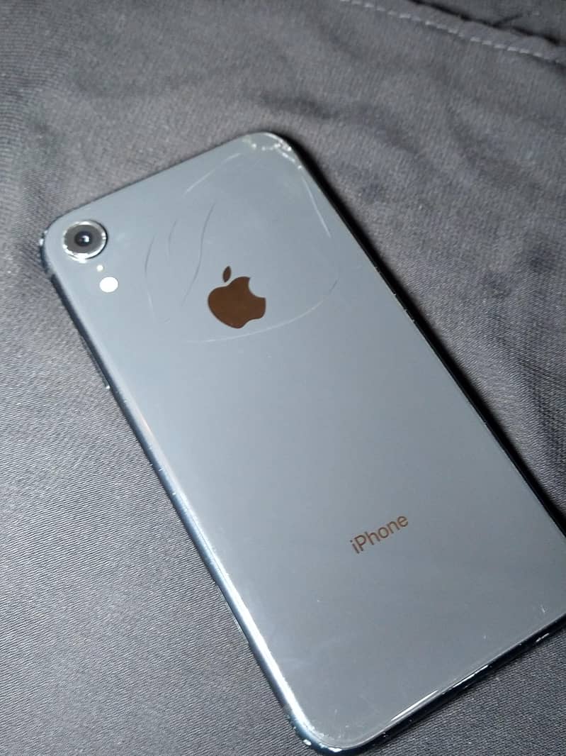 IPHONE XR 5
