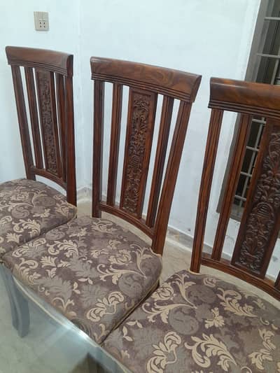 Brand New Dining Table and Chairs