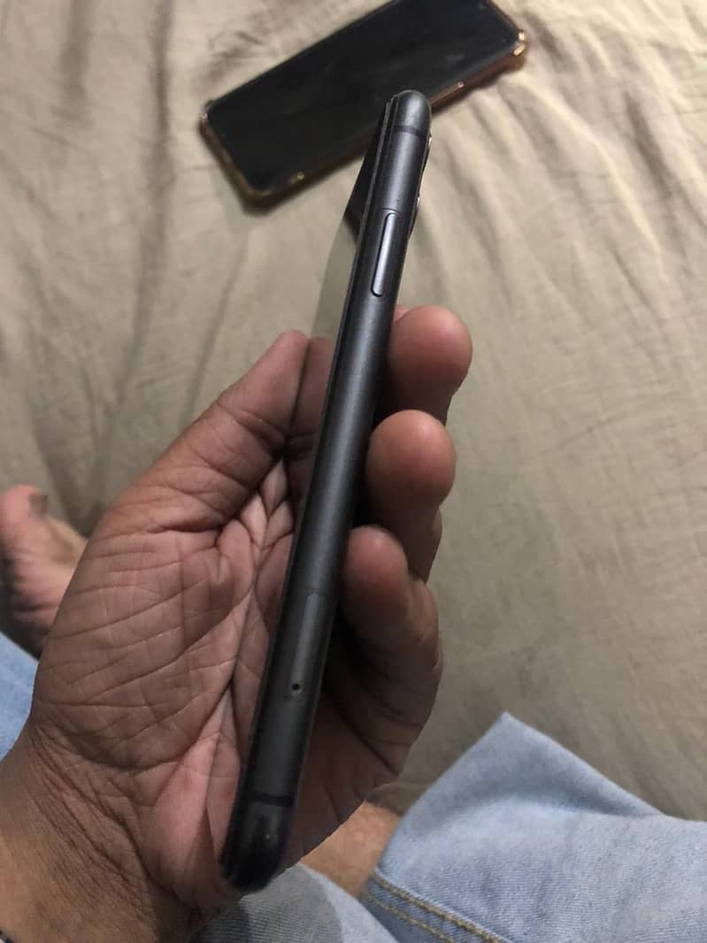Iphone 11 JV 5
