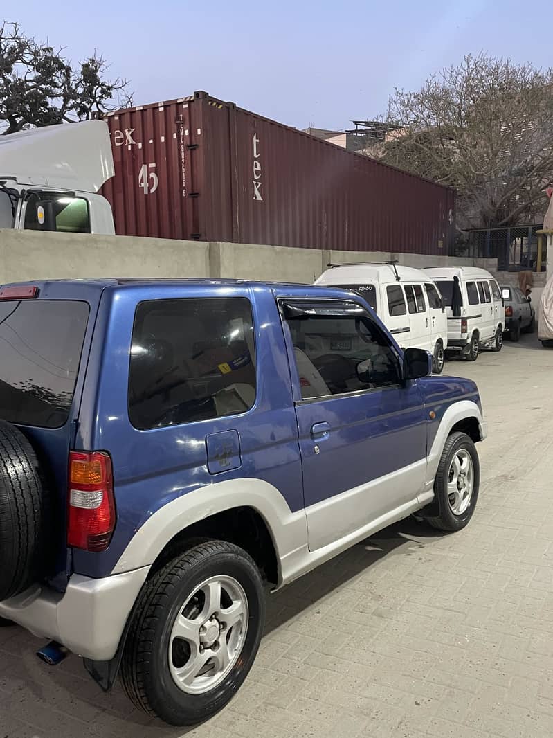 Mini pajero 1
