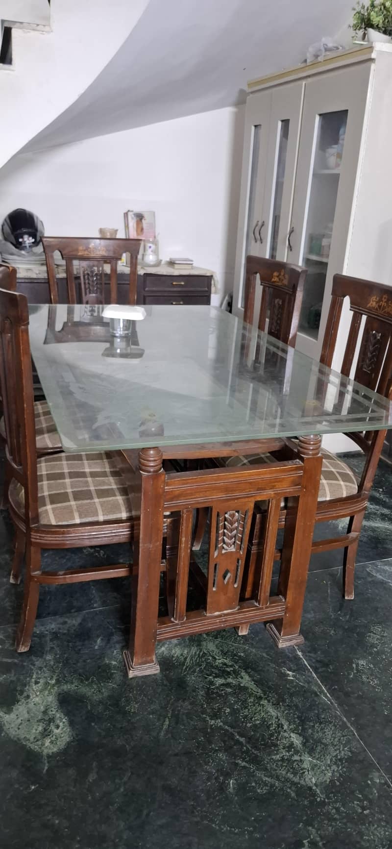 Dining table with Chairs 0