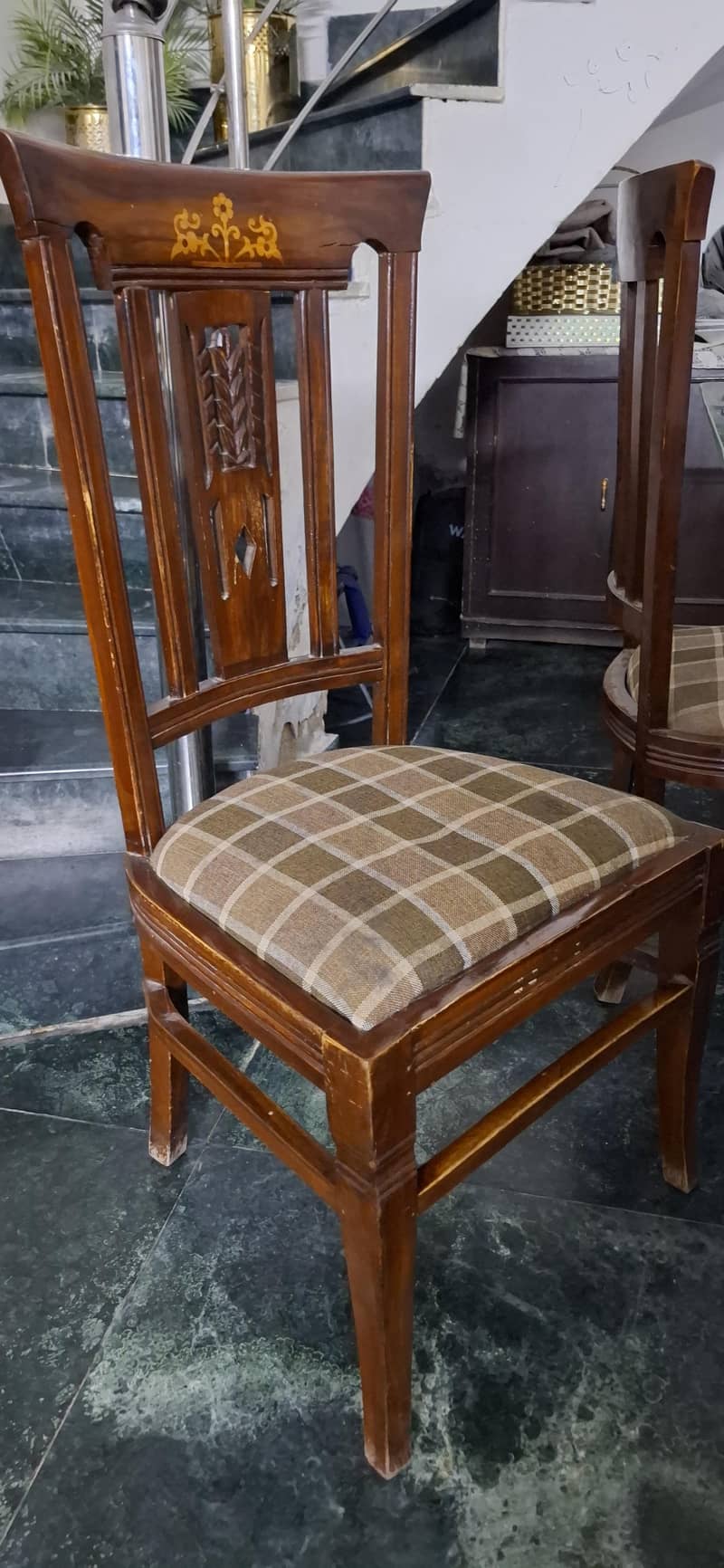 Dining table with Chairs 1