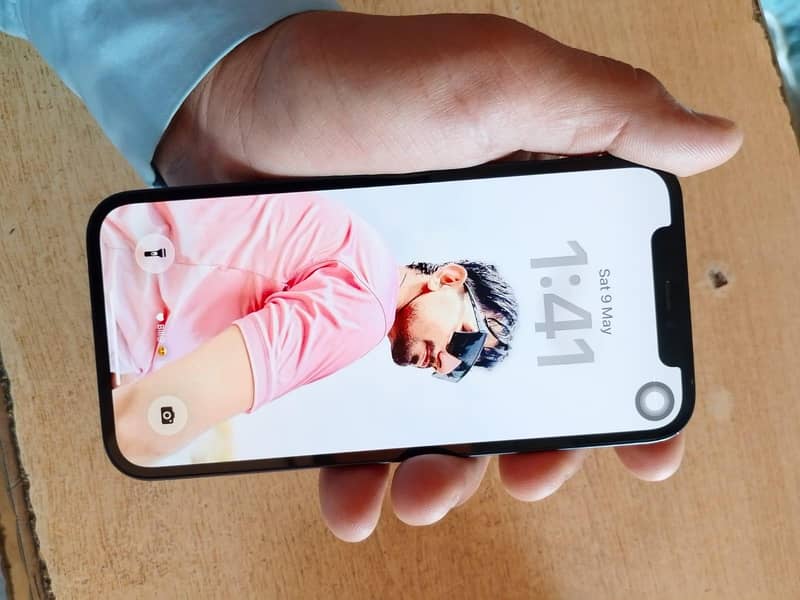 iphone 12 4