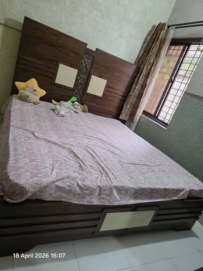 King Size Bed, Side Tables, and Dressing Table