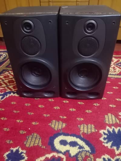 Japani Speakers wit Amplifier