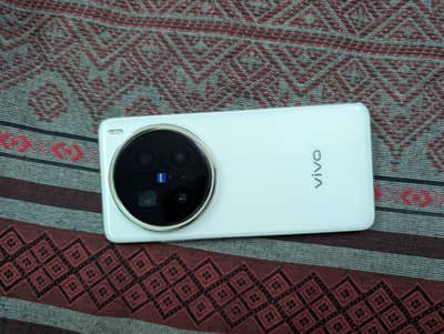 Vivo x 200 pro 16 gb 1  tb