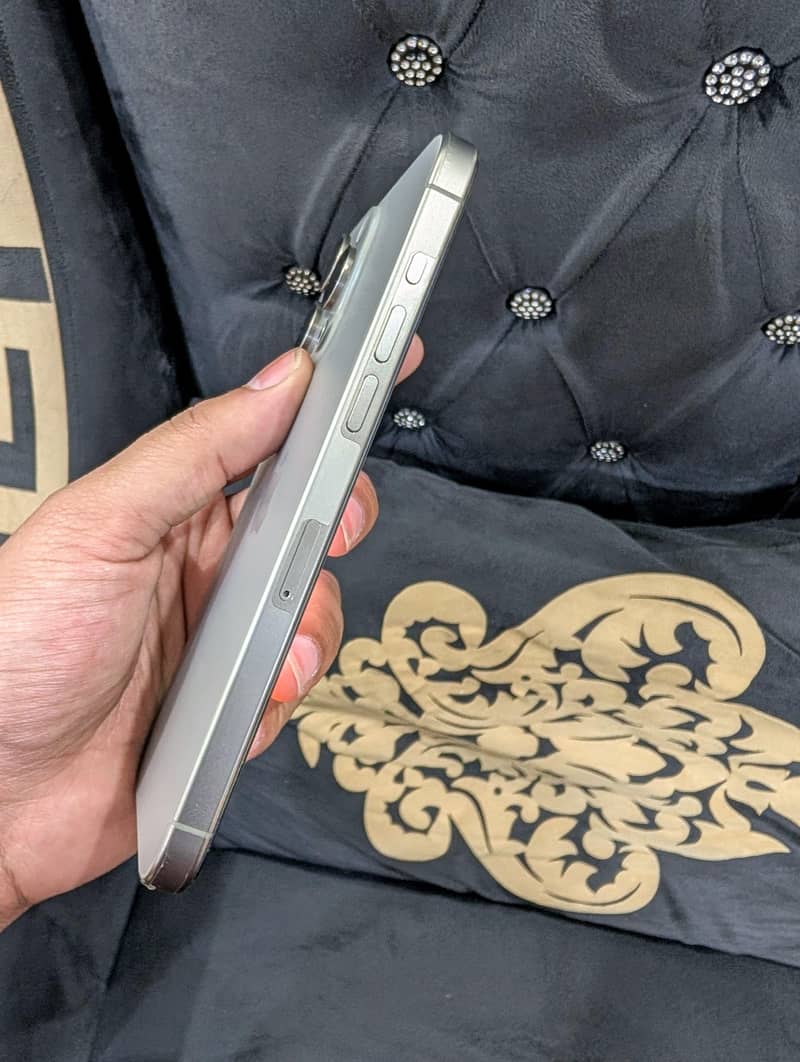 iphone 15 pro max PTA 4