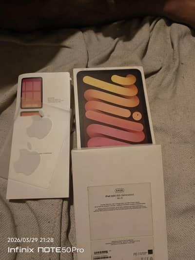 i pad mini 6 (64 gb) 9/10 condition_Neat & clean