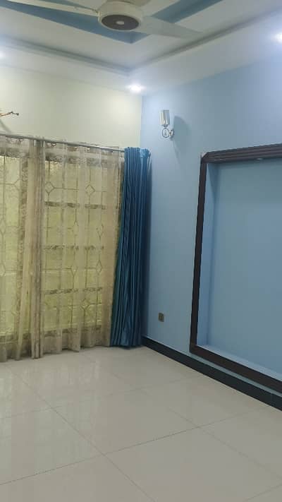 10 Marla Facing Park House LDA Approved For Sale