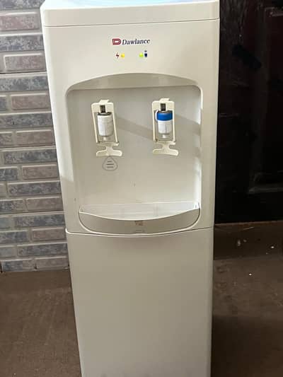 Dawlance water dispenser