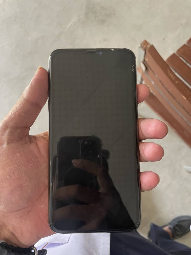 Iphone 11 pro max 2