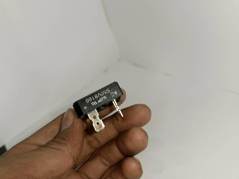 Bridge Rectifier  (Rectifier bridge) 4