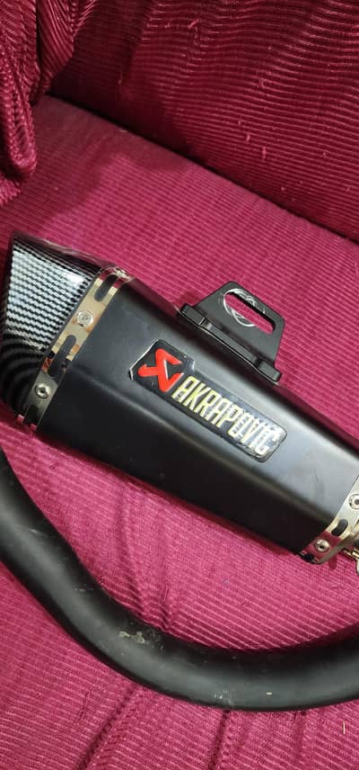 Akrapovic exast pic ma sahi ni a raha baki siraf 1 week use ha