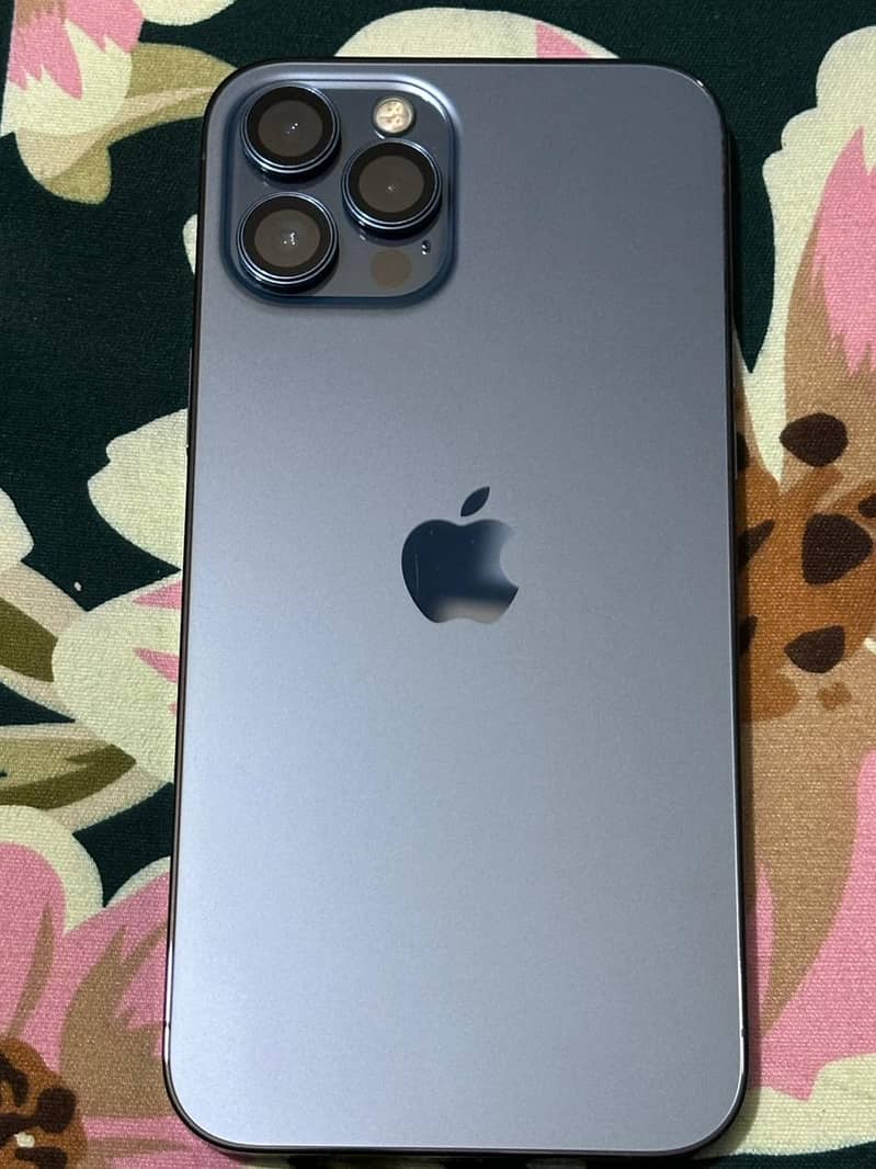 Iphone 12 pro max 4