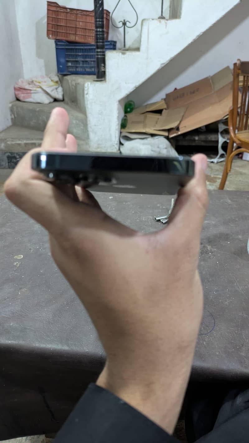 Iphone 13 pro max 5